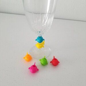 6Pcs Guppy Shaped Silicone Wine Marker Barware Glass Charm Drink Tracker